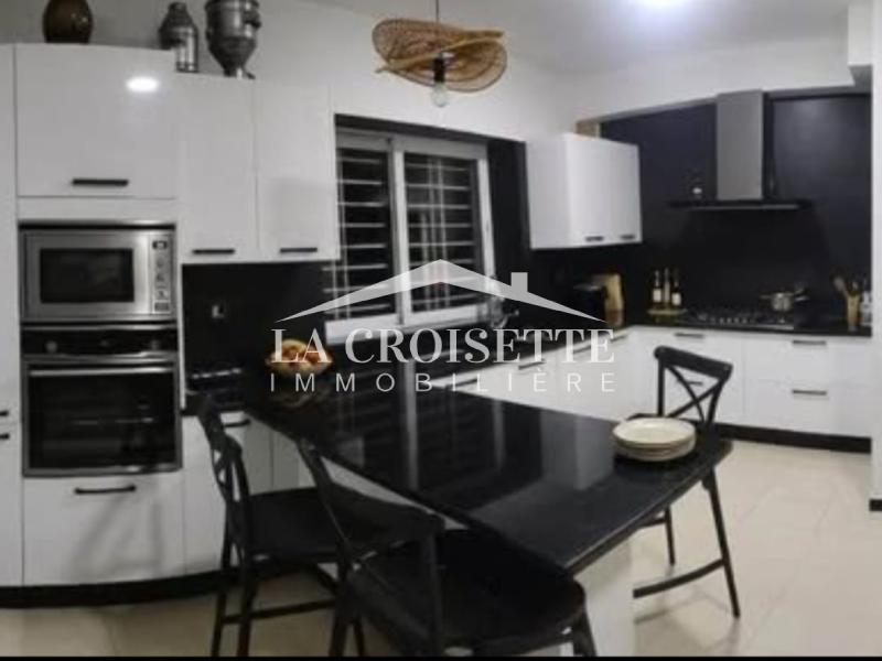 Villa meublée S+5 avec jardin à La Marsa